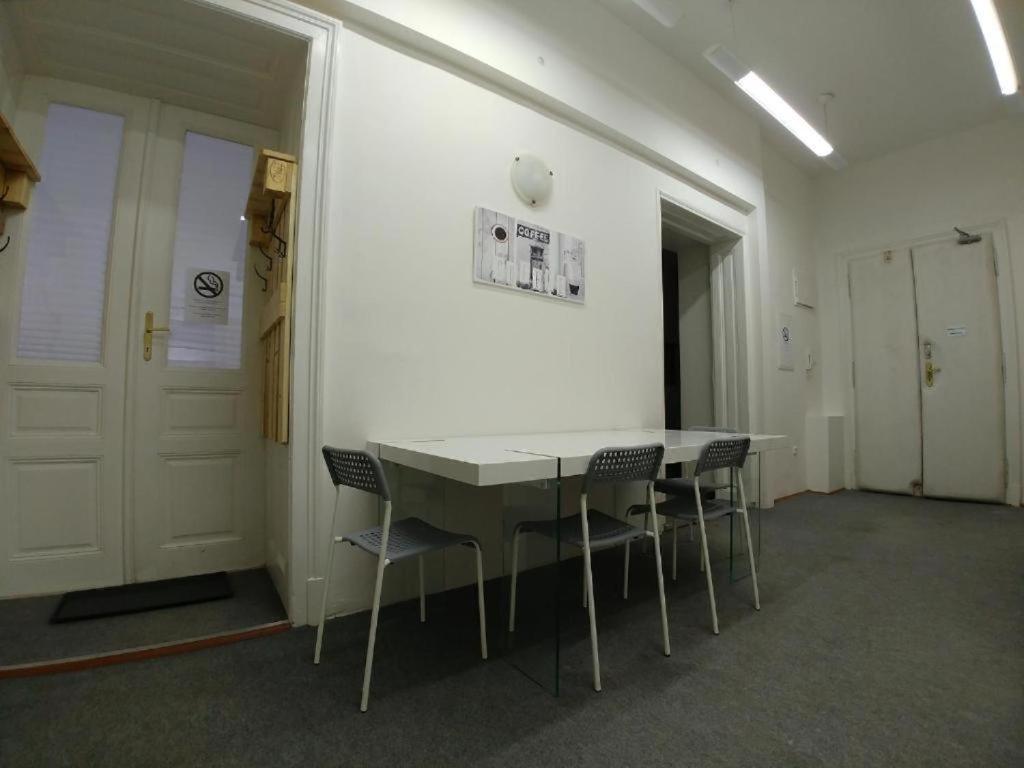 Rooms Veveri - Uvoz, 10 Min Peski Do Centru Brno Exterior foto