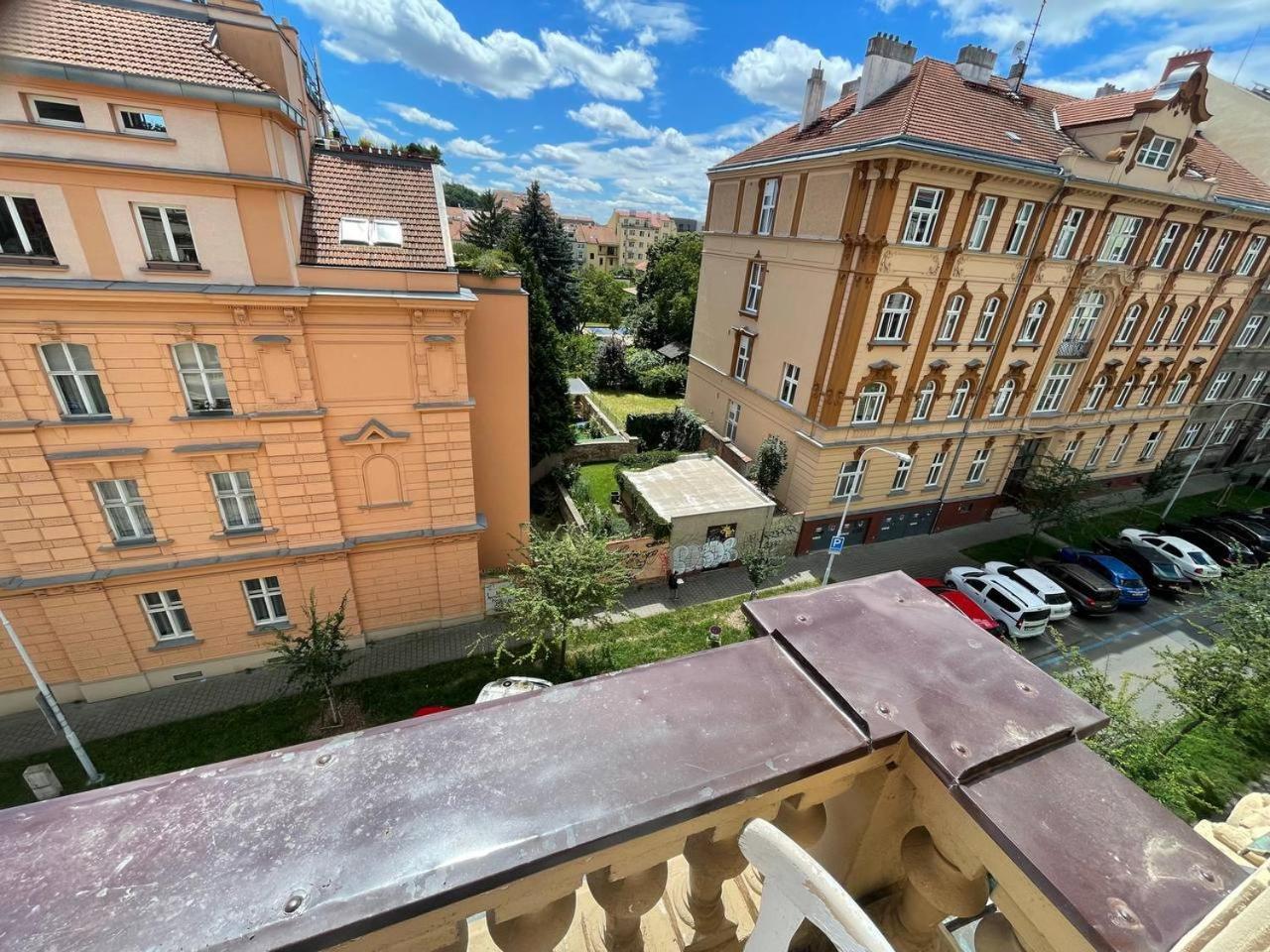 Rooms Veveri - Uvoz, 10 Min Peski Do Centru Brno Exterior foto